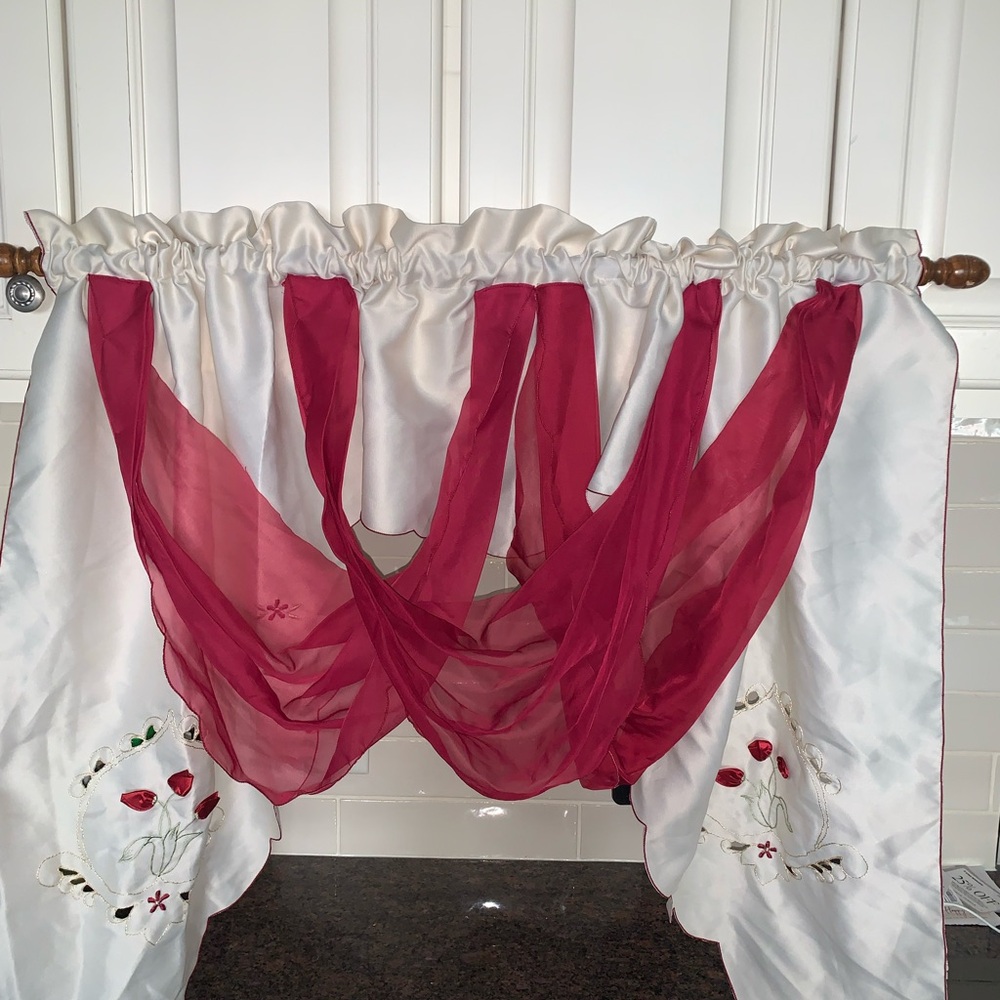 Pair of Window Swag RT Designer Collection Rod pocket